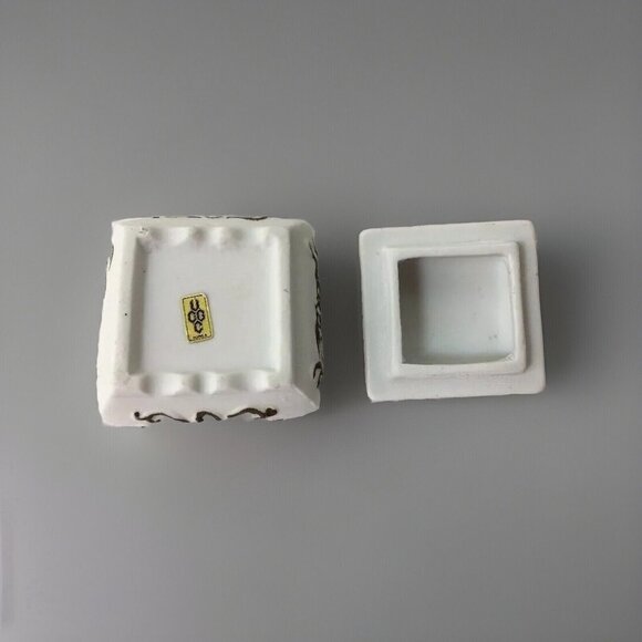 Vintage UCGC Trinket Box Porcelain Bisque Dresser Pill Jewelry Flowers Korea - Picture 12 of 12